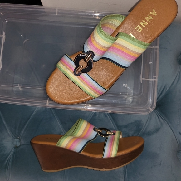 NWOT Anne Klein Pastel Rainbow Size 7 Slip on Wedge Striped Summer - Picture 2 of 5